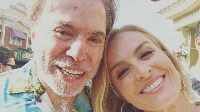 Angélica faz selfie com Silvio Santos Foto: Reprodução/ Instagram

