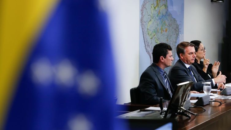 Indicação para novo PGR sairá até o dia 16, diz Bolsonaro Presidente da República, Jair Bolsonaro, tem recebido sugestões de nomes para PGR mas indicado ainda não está definido. Carolina Antunes/PR