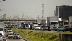 O objetivo do compartilhamento de carros elétricos é reduzir os engarrafamentos e a poluiçãoMarcelo Camargo/Agência Brasil