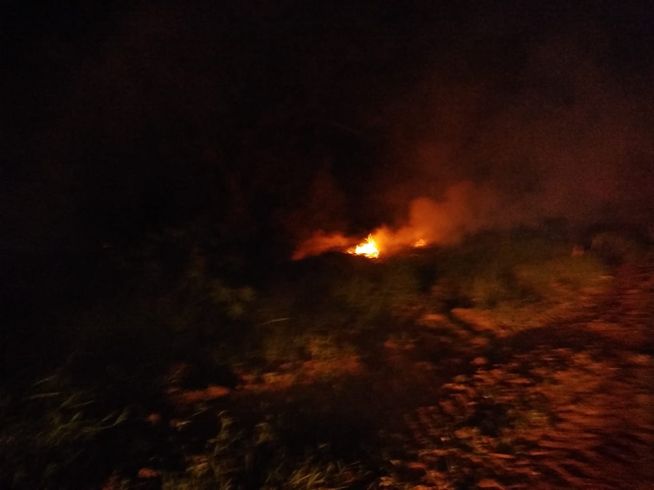 PMA autua infrator por incêndio para limpeza de terreno no perímetro urbano PMA autua infrator por incêndio para limpeza de terreno no perímetro urbano