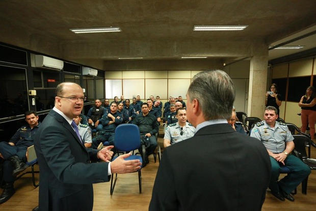 Barbosinha celebra eficiência de programa que leva mais segurança às escolas públicas Barbosinha celebra eficiência de programa que leva mais segurança às escolas públicas