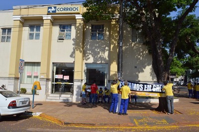 Federação recorre de liminar de juiz do TST e greve dos Correios continua