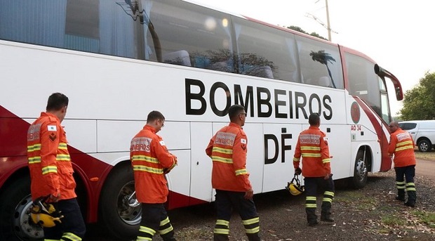 Com reforço dos bombeiros do DF combate às queimadas no Estado será intensificado Com reforço dos bombeiros do DF combate às queimadas no Estado será intensificado