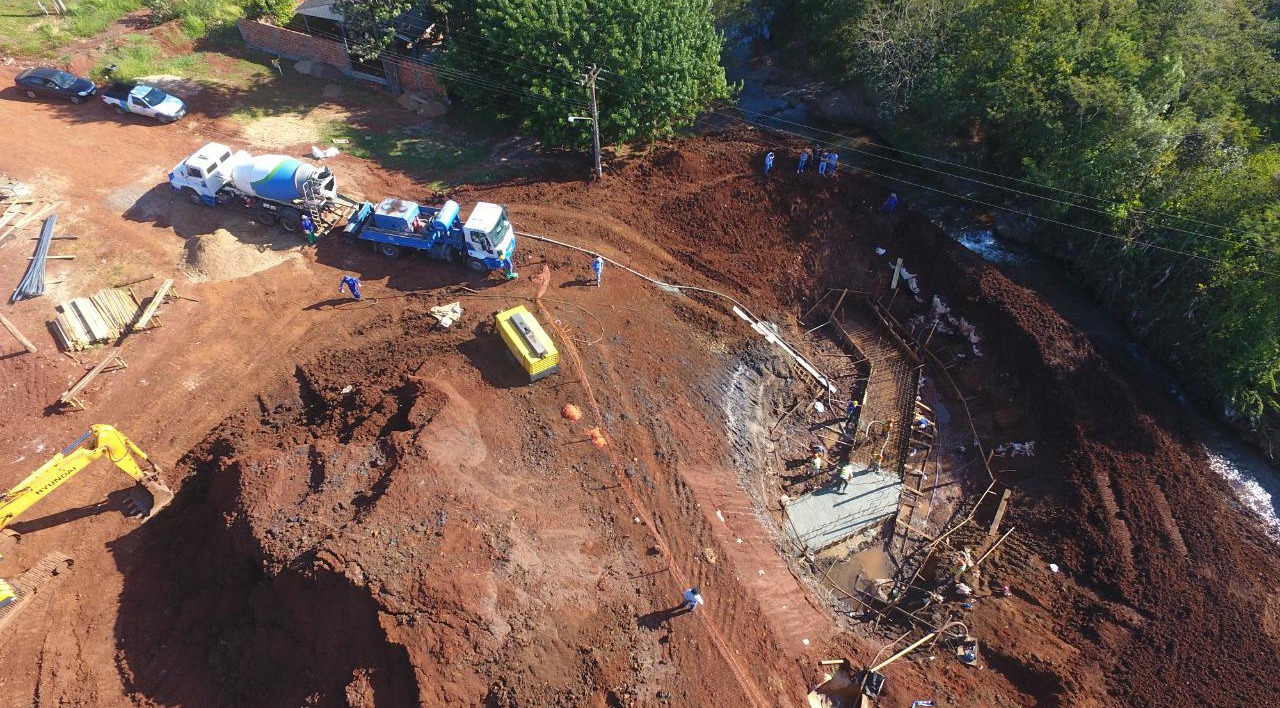 Contorno rodoviário de Ponta Porã avança e muda perfil urbano da cidade Infraestrutura: macrodrenagem em execução na obra do contorno viário de Ponta Porã. Divulgação