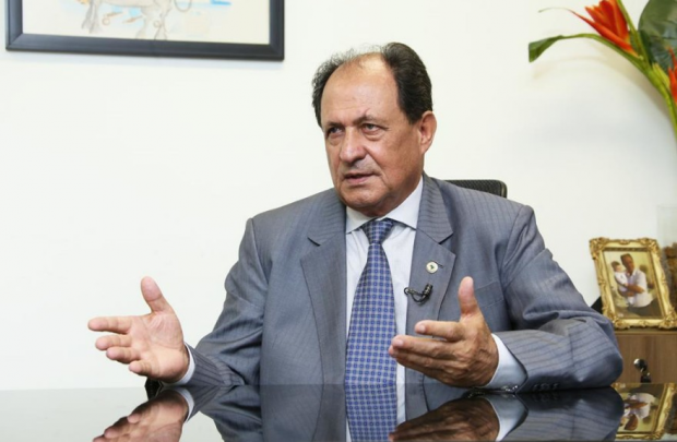 Zé Teixeira pede apoio Federal para obras em Caracol e Dourados