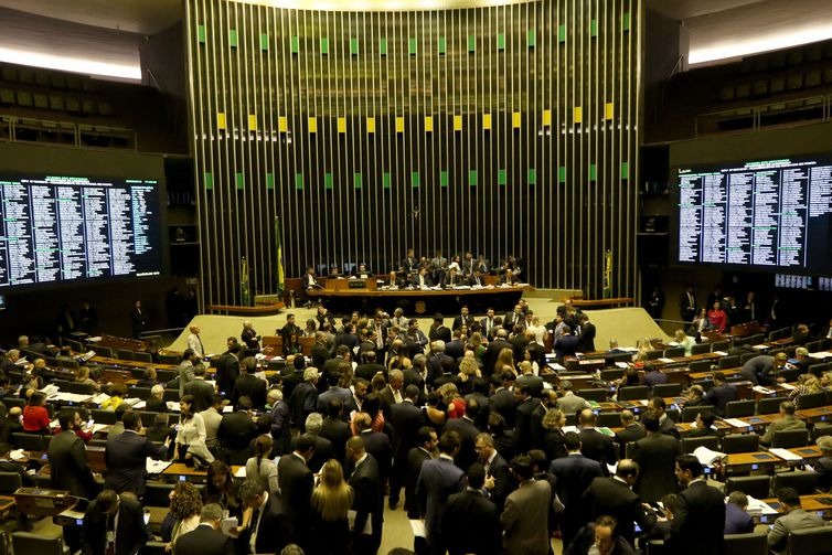 Plenário da Câmara dos Deputados - Wilson Dias/Agência Brasil