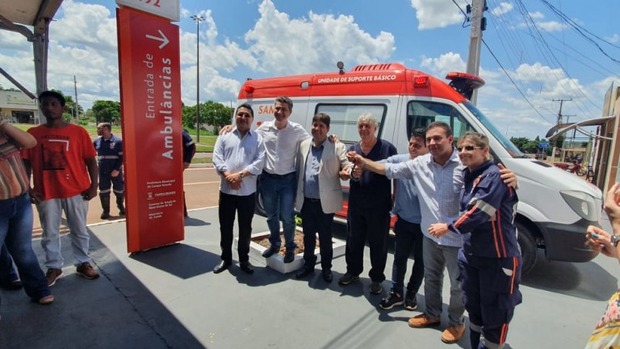 Prefeitura entrega viatura e revitalização da base do Samu em Anhanduí