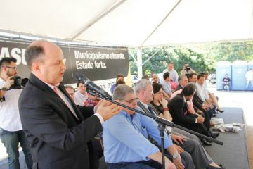 Foto: Edson Ribeiro 
Júnior Mochi apoia movimento dos prefeitos