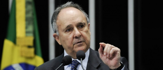 Senador quer que dinheiro da corrupção vá para educação no Brasil © Reprodução