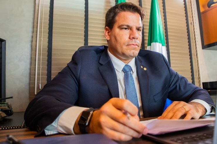 Sob pressão Capitão Contar deixa partido que segue com Bolsonaro Divulgação