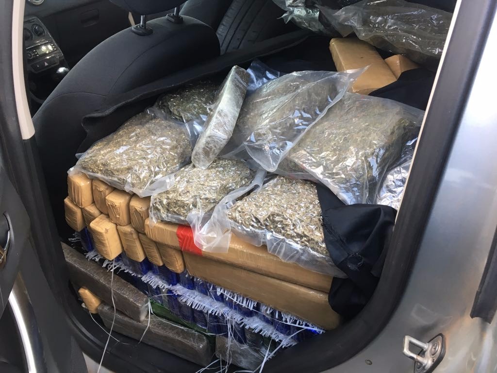 PM apreende quase 600 kg de maconha e 14 kg skank em Brasilândia PM apreende quase 600 kg de maconha e 14 kg skank em Brasilândia