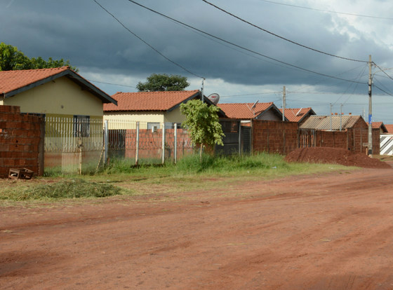 Moradores de casas populares na Capital acumulam dívida de R$ 46 milhões No Noroeste, há conjunto habitacional com casas irregulares - Foto: Gerson Oliveira / Correio do Estado