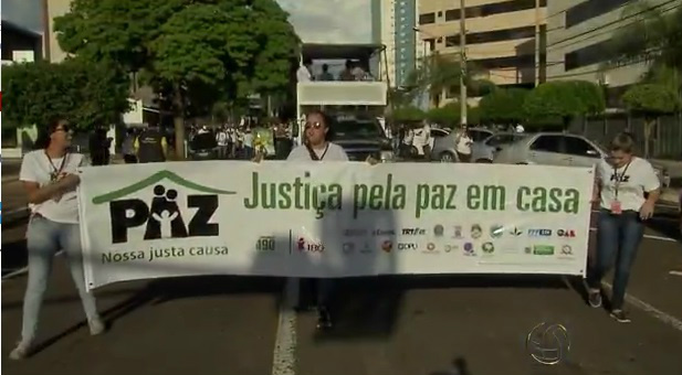 Caminhada pela paz dá início à semana dedicada às mulheres em Campo Grande