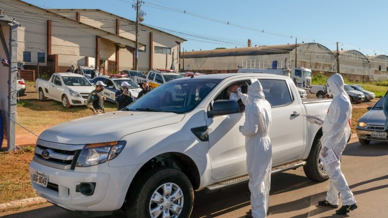 Em menos de 4h, barreiras sanitárias abordaram mais de 1,5 mil veículos em cinco pontos