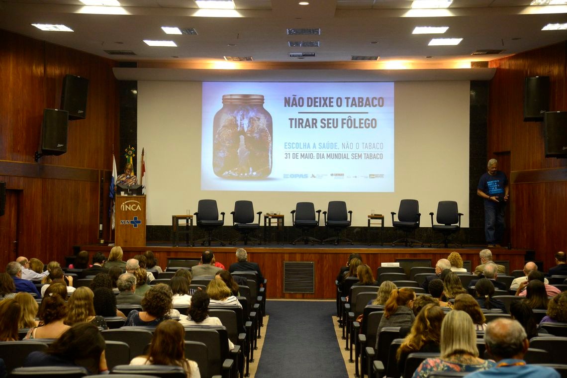 Inca: proibição de fumar em público salvou vida de 15 mil crianças Tânia Rêgo/Agência Brasil