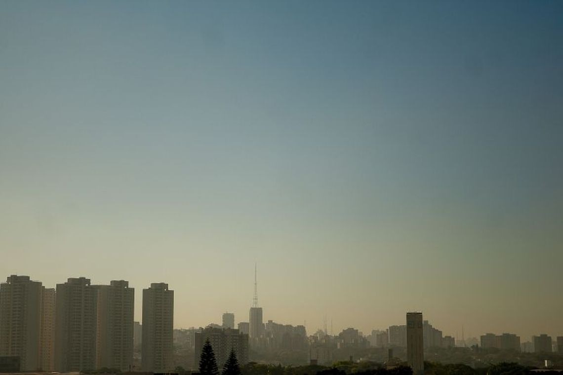 Temperatura média do planeta pode subir 3,4°C até 2100 Temperatura média do planeta pode subir 3,4°C até 2100