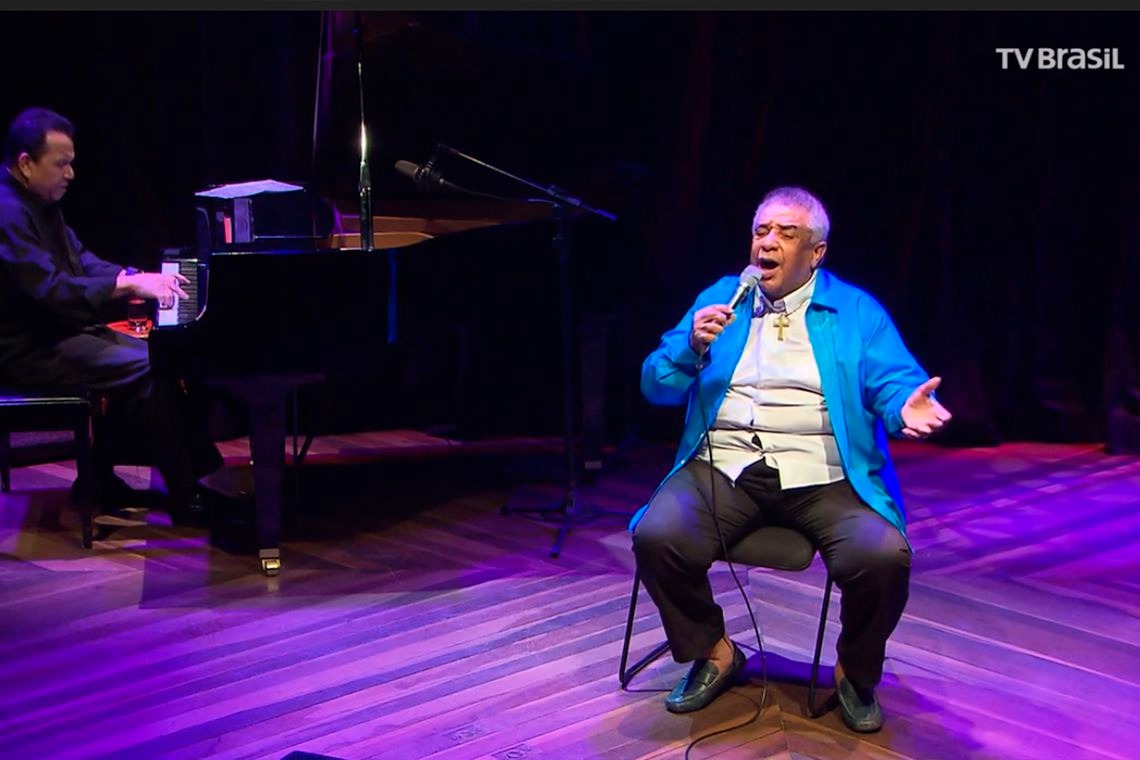 Agnaldo Timóteo sai do coma induzido e respira sem aparelhos TV Brasil