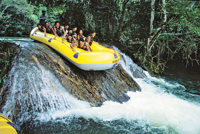 Passeio de bote. Foto: Acervo Fundtur-MS.
