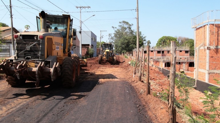 Retomada obras de pavimentação no Jardim Aero Rancho Retomada obras de pavimentação no Jardim Aero Rancho