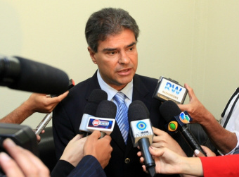 Nelsinho se reuniu com oficiais militares, e prometeu garantir autonomia financeira à classe. (Foto: Divulgação)