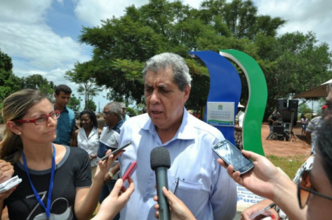 Governador garante que dinheiro estará disponível aos trabalhadores nas primeiras horas do dia 1º. (Foto: Marcelo Calazans)
