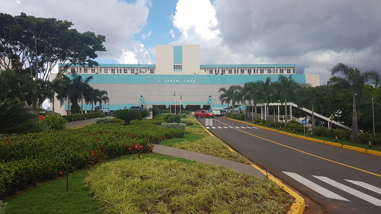 Vítima foi levada para a Santa Casa