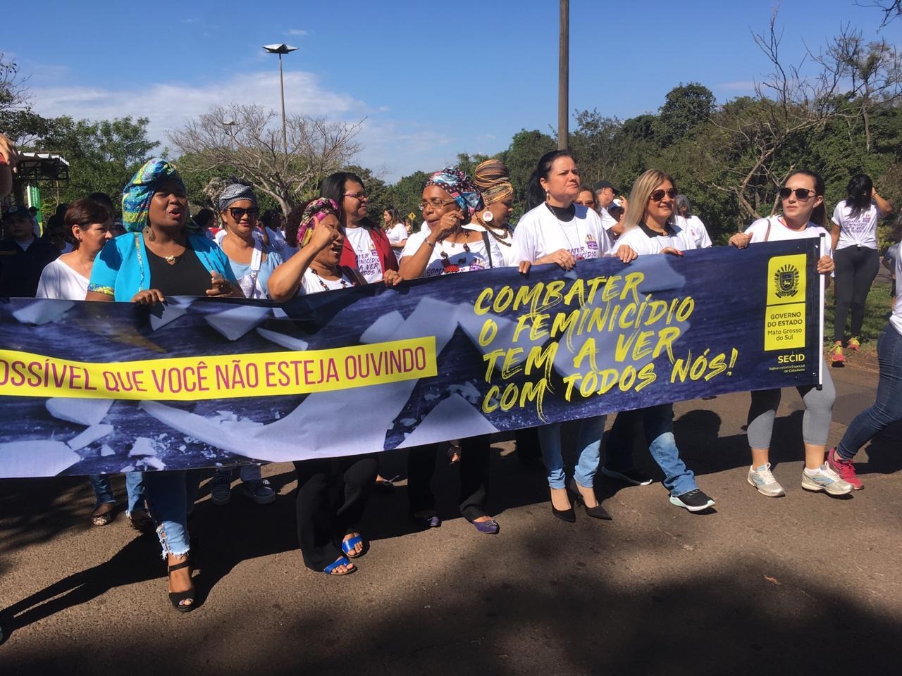 Caminhada dá início a campanha estadual de combate ao feminicídio Caminhada dá início a campanha estadual de combate ao feminicídio
