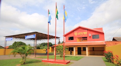 Em Nova Alvorada do Sul, investimentos estaduais favorecem infraestrutura e segurança Fotos: Edemir Rodrigues
Parceria estadual com a prefeitura garantiu a implantação da primeira sede do Corpo de Bombeiros; desde a sua fundação, município dependia de cidades vizinham para atendimento