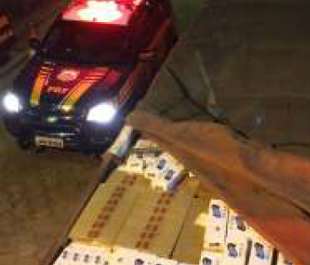 PRF apreende 11,5 mil pacotes de cigarros contrabandeados PRF/Divulgação