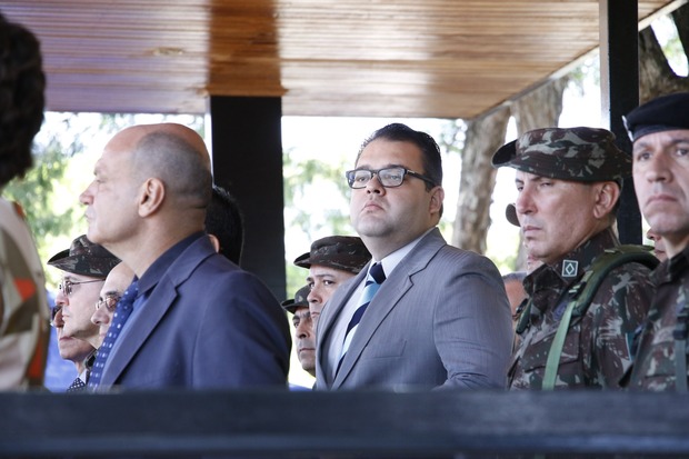 Presidente da Câmara participa de passagem de Comando da 4ª Brigada Presidente da Câmara participa de passagem de Comando da 4ª Brigada
