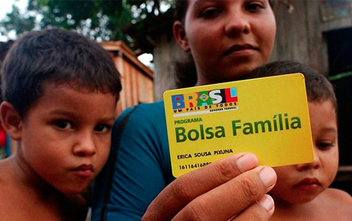 Crianças devem estar matriculadas para garantir benefício do Bolsa Família Crianças devem estar matriculadas para garantir benefício do Bolsa Família