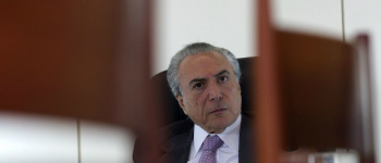 Temer discute reforma da Previdência no Alvorada com ministros e parlamentares
