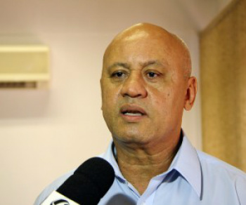 Secretário de Administração, Carlos Alberto Assis, estuda os impactos de eventuais aumentos - Foto: Correio Estado