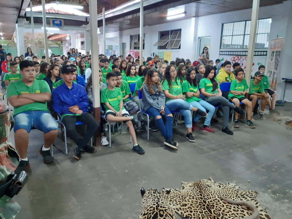 Projeto Florestinha atende 102 alunos em escola da Capital Projeto Florestinha atende 102 alunos em escola da Capital