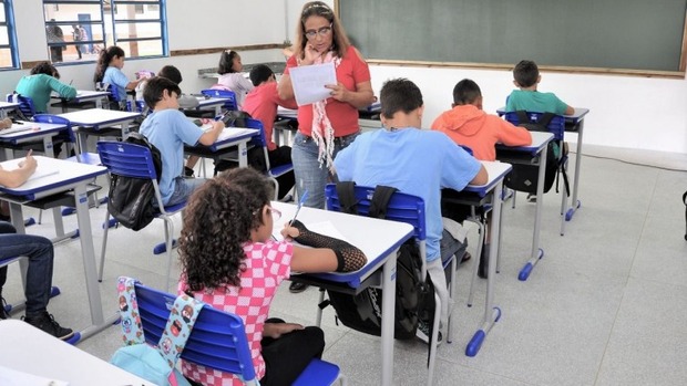Prefeitura convoca mais 15 professores para nomeação e posse