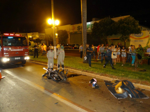 Daniel Ceobaniuc Francisco, 23, seguia de moto e morreu após ser atropelado (Foto: Osvaldo Duarte)