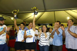Fotos: Ademir Almeida/A. Frota

Prefeita Délia Razuk entrega premiação da 13ª Festa do Peixe