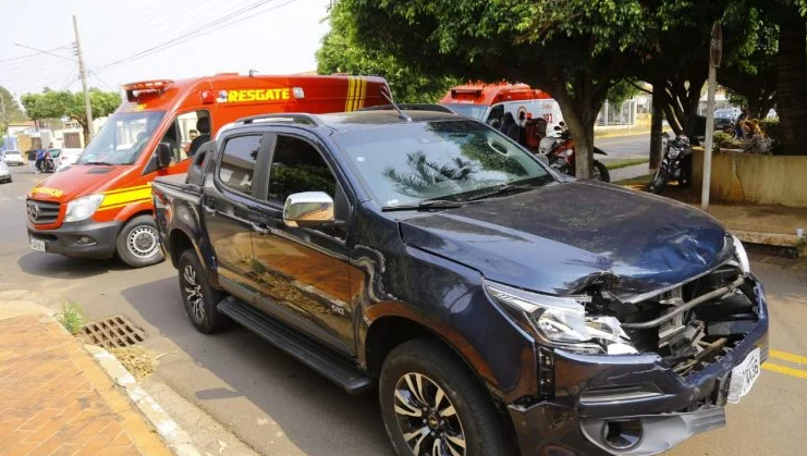 Motociclista fica em estado grave ao ser atropelado por caminhonete S-10 (Foto: Marcos Ermínio, Midiamax)