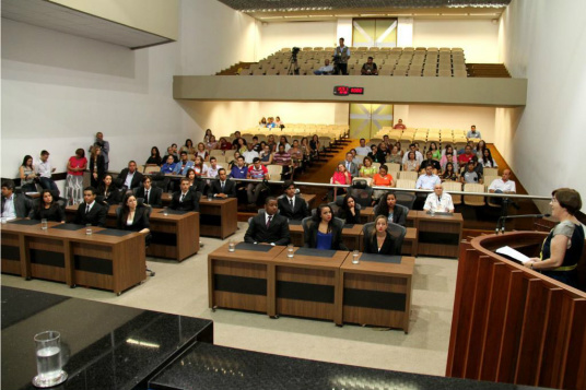 Deputados estudantes participam da primeira sessão ordinária do mandato Os deputados estudantes foram diplomados no último dia 22 de fevereiro
Foto: Wagner Guimarães AL/MS