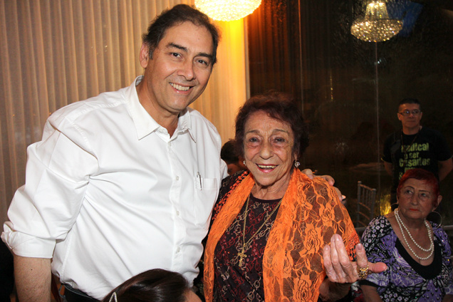 Prefeito Alcides Bernal sanciona Projeto de Lei e Delinha se torna Embaixadora da Cultura na Capital Prefeito Alcides Bernal sanciona Projeto de Lei e Delinha se torna Embaixadora da Cultura na Capital