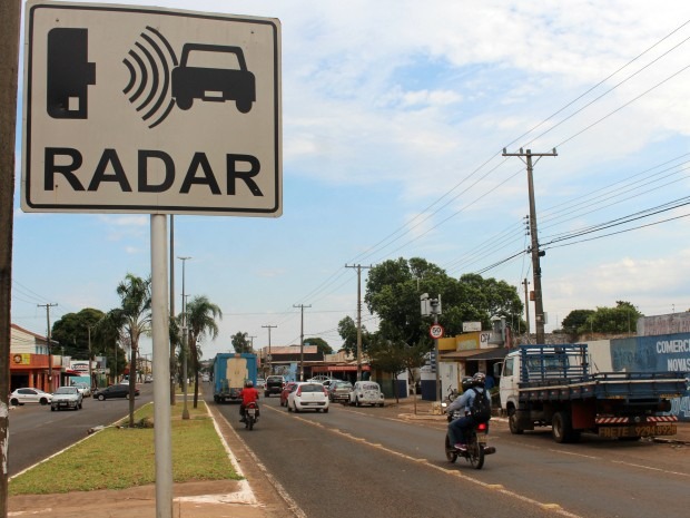 Seis novos radares começam a multar em três avenidas da Capital Seis novos radares começam a multar em três avenidas da Capital