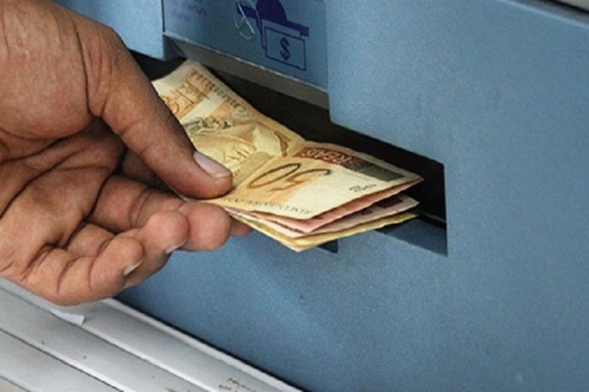 Governo mantém pagamentos em dia e servidores sacam salários dia 5 de junho Divulgação