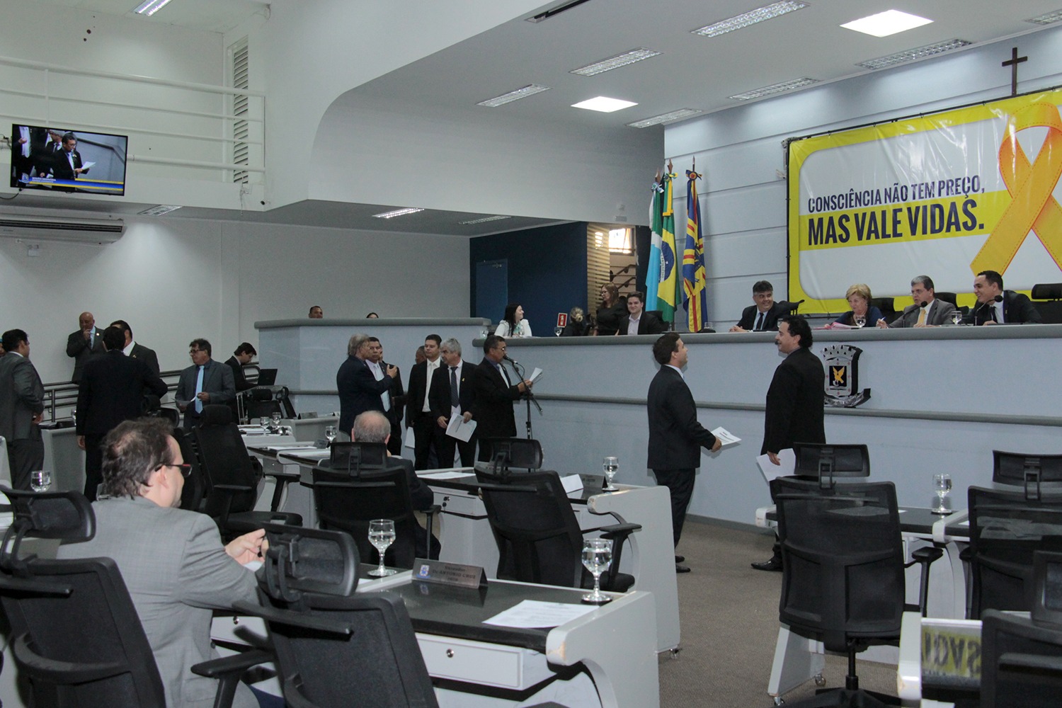Vereadores votam oito Projetos de Lei e um Veto do Executivo na sessão de terça-feira Vereadores votam oito Projetos de Lei e um Veto do Executivo na sessão de terça-feira