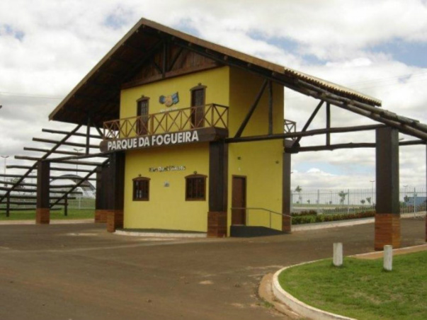 Fachada do Parque da Fogueira   Foto: AL 