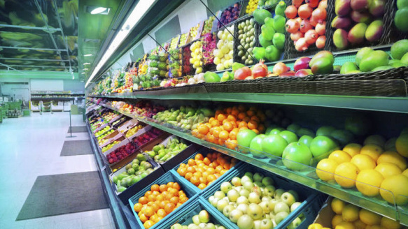 França proíbe supermercados de jogarem comida no lixo Supermercado: ativistas esperam que, após a decisão da França, a comunidade da União Europeia aplique esta lei em todos os países
Thinkstock