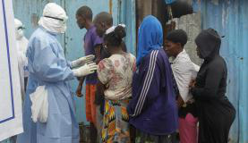 Segundo Organização Mundial de Saúde, foram registrados mais de 20,200 casos de ebolaAhmed Jallanzo/EPA/Agência Lusa/ Direitos Reservados