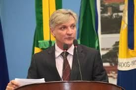 Vereador Dirceu Longhi traz a Dourados Eduardo Suplicy(Foto: Divulgação)