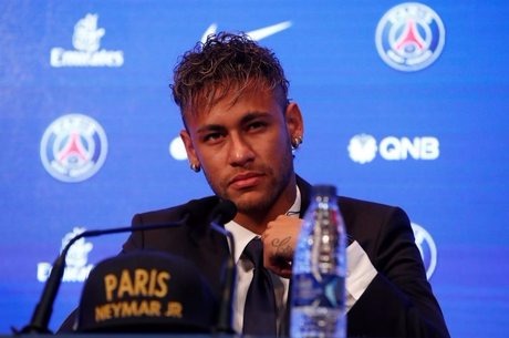 Sigo meu coração, não o dinheiro, diz Neymar no PSG Neymar se apresenta ao PSG nesta sexta
Christian Hartmann/Reuter