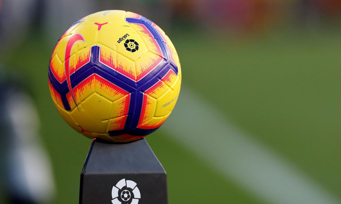 Campeonato espanhol e copa da inglaterra retornam em junho