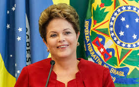 Dilma explica conversa com Lula e promete medidas judiciais contra Moro Dilma explica conversa com Lula e promete medidas judiciais contra Moro